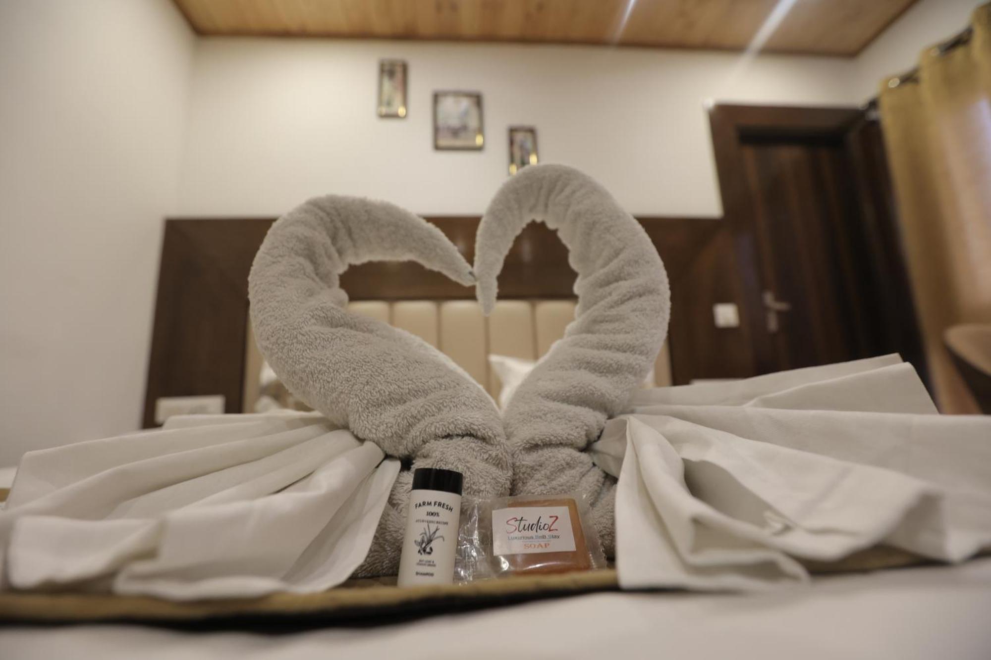 Studioz Paradise Hills Mussoorie Εξωτερικό φωτογραφία