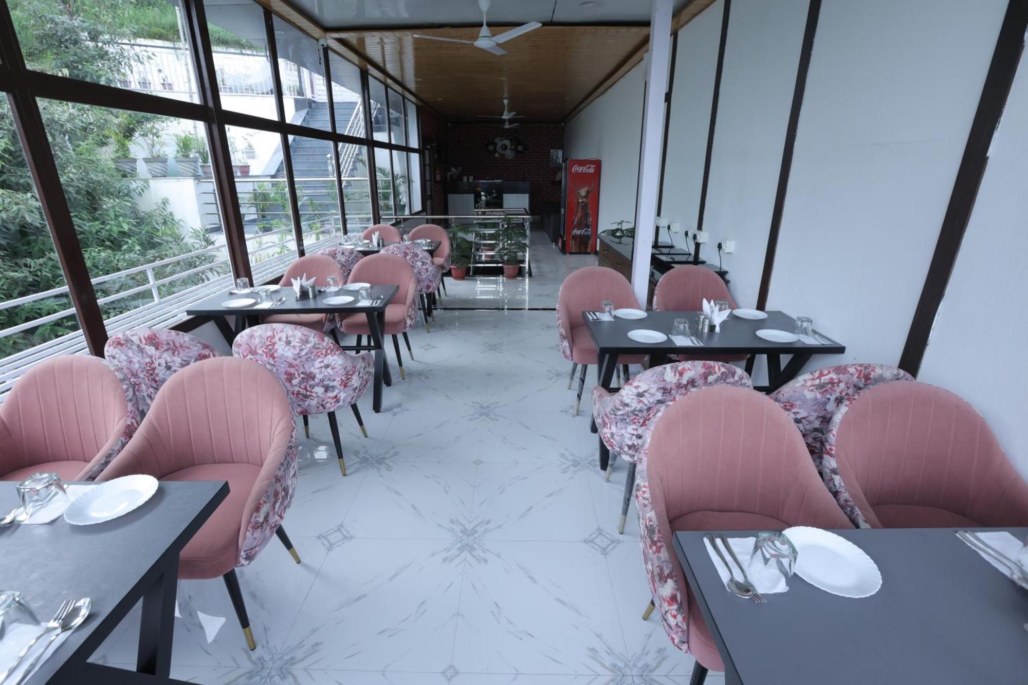 Studioz Paradise Hills Mussoorie Εξωτερικό φωτογραφία