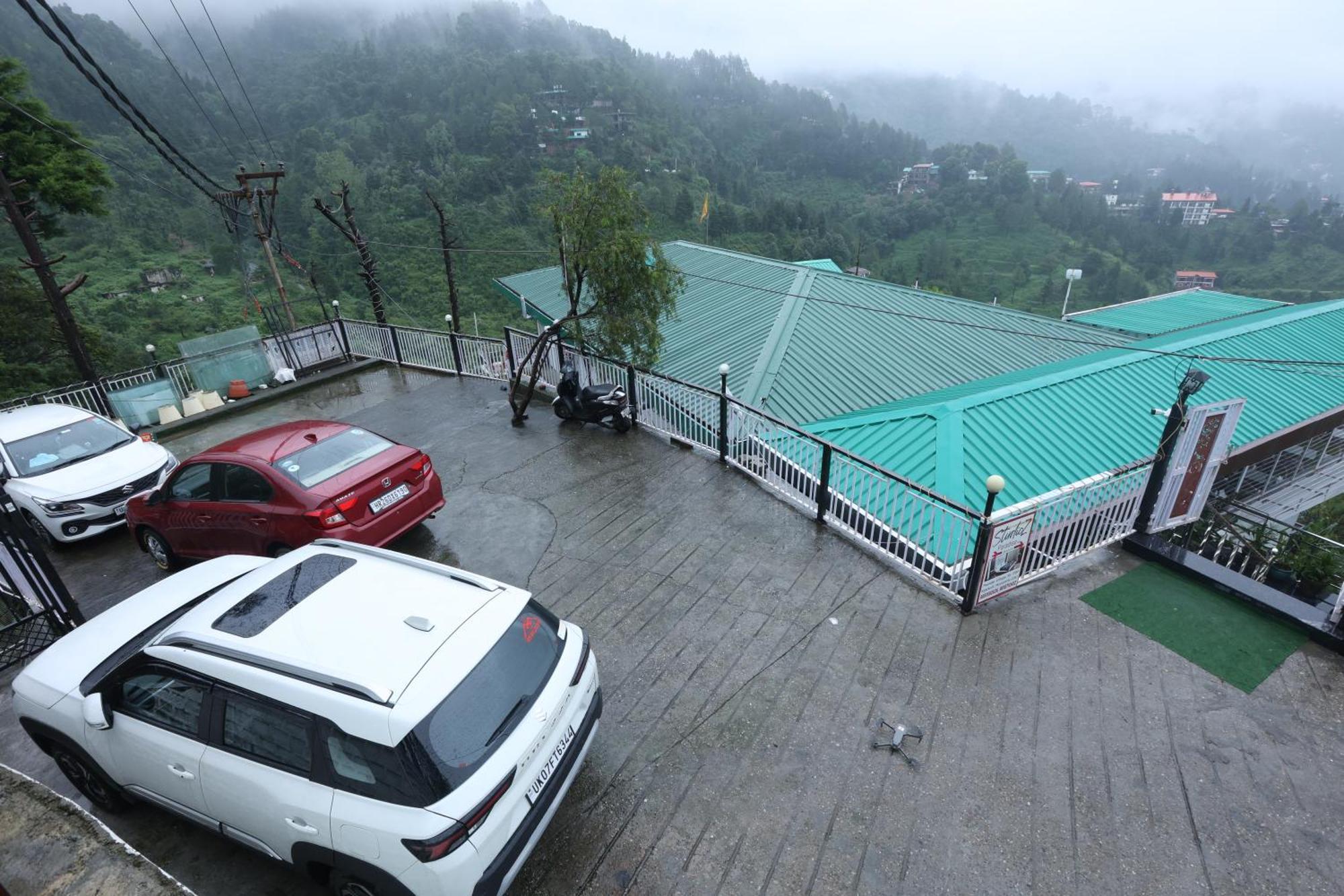 Studioz Paradise Hills Mussoorie Εξωτερικό φωτογραφία