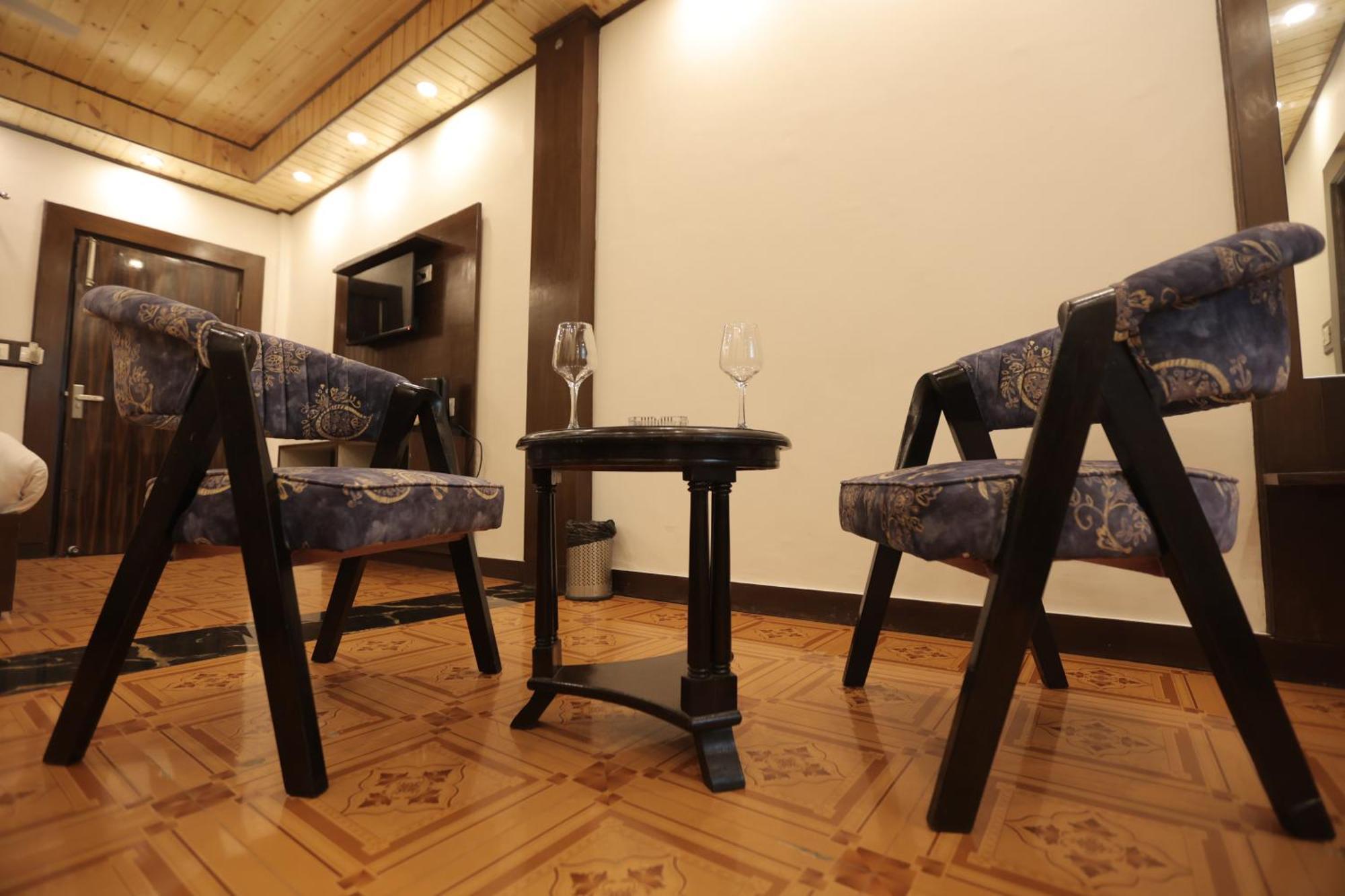 Studioz Paradise Hills Mussoorie Εξωτερικό φωτογραφία