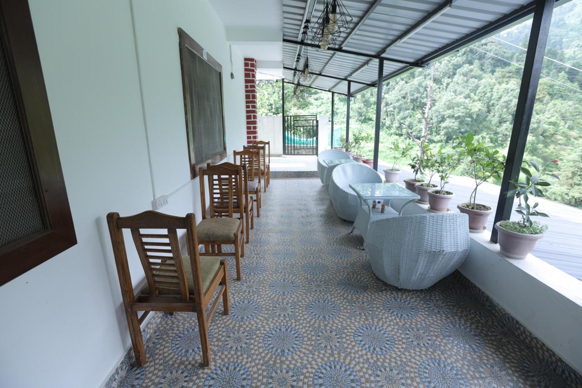 Studioz Paradise Hills Mussoorie Εξωτερικό φωτογραφία