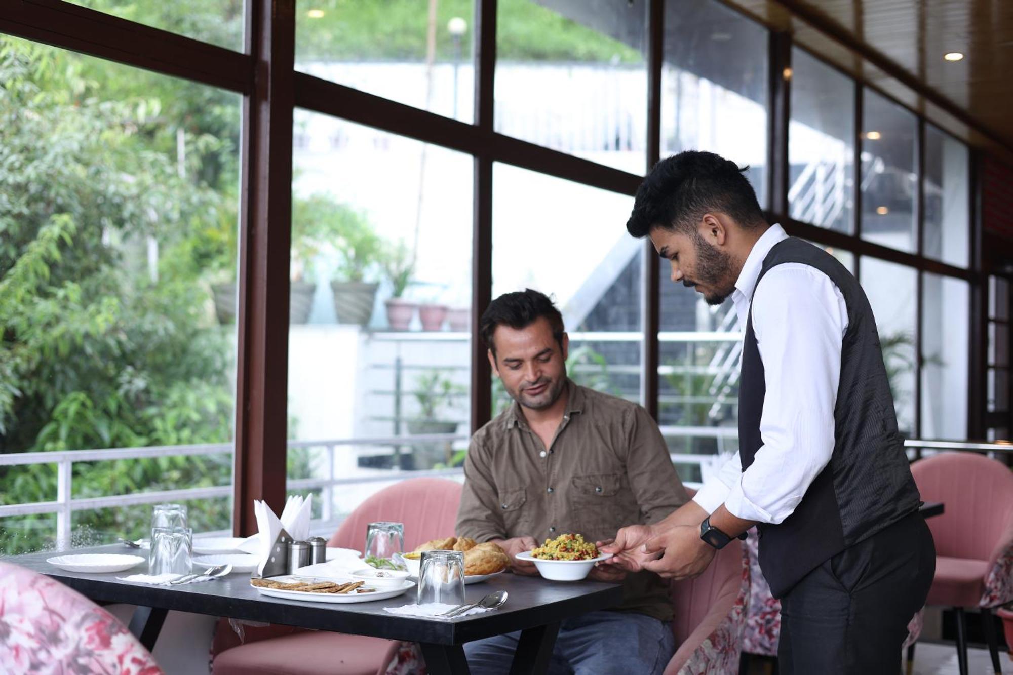 Studioz Paradise Hills Mussoorie Εξωτερικό φωτογραφία